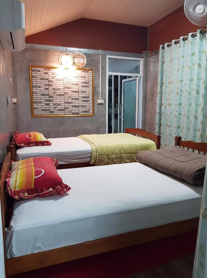 Baan Thabthong Homestay Ban Pak Nam  Buitenkant foto